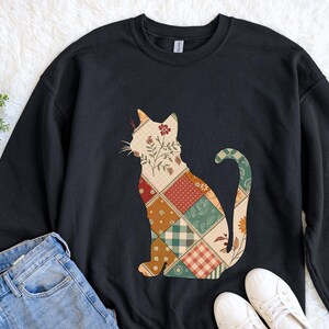 Patchwork Cat Shirt, Calico Kitten Sweatshirt, Cottagecore Graphic, Faux Quilted Crewneck, Vintage Style Shirt Black