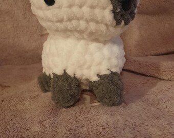 hand crochet gray and white cat