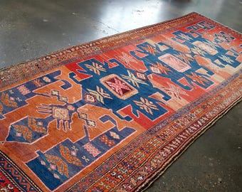 4 m breiter Teppichläufer, Vintage, Südkaukasischer Teppichläufer: Handgeknüpfter Wollteppich, Natürliche Färbung, Mitte des 20.