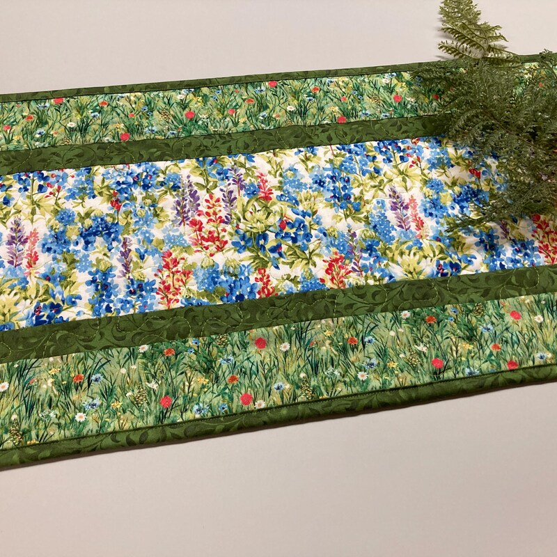 Meadow Breeze Bluebonnet Quilted Table Runner NCU0LDH091