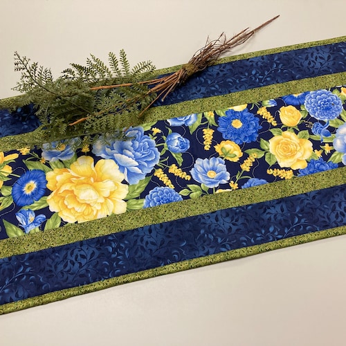 Blue Green Dragonflies Quilted Dining Table Runner - Etsy