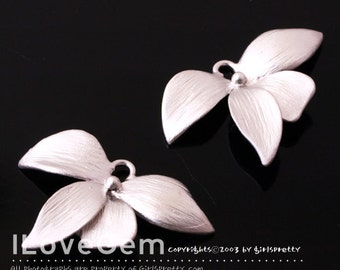 10 pcs Triple Orchid Flower Pendant Charm Connector Silver Plated AC066