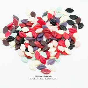 150PCS Bulk Mixed Resin Leaf Cabochon, RC3523, Flat Back Leaf Assortment, Colorful Resin for Jewelry Making, Craft Embellishments