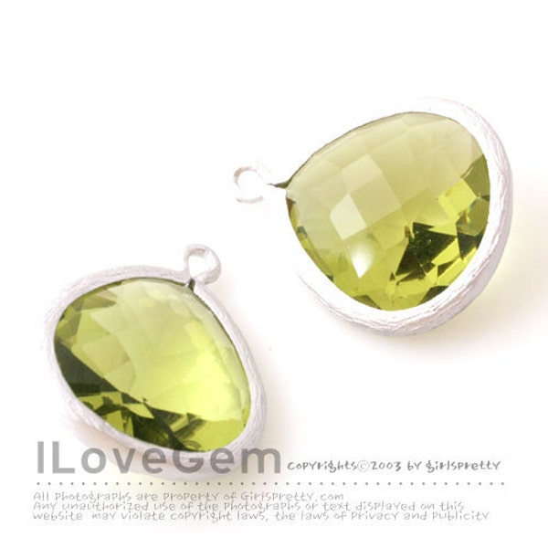 P2565 L-size, Matt Rhodium plated, Peridot Green, Glass fancy drop 15.5mm, 2pcs