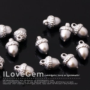 SALE/ 10pcs// NP-1852 Matt Rhodium Plated, Acorn Charm, Acorn Pendant, Acorn Necklace Pendant