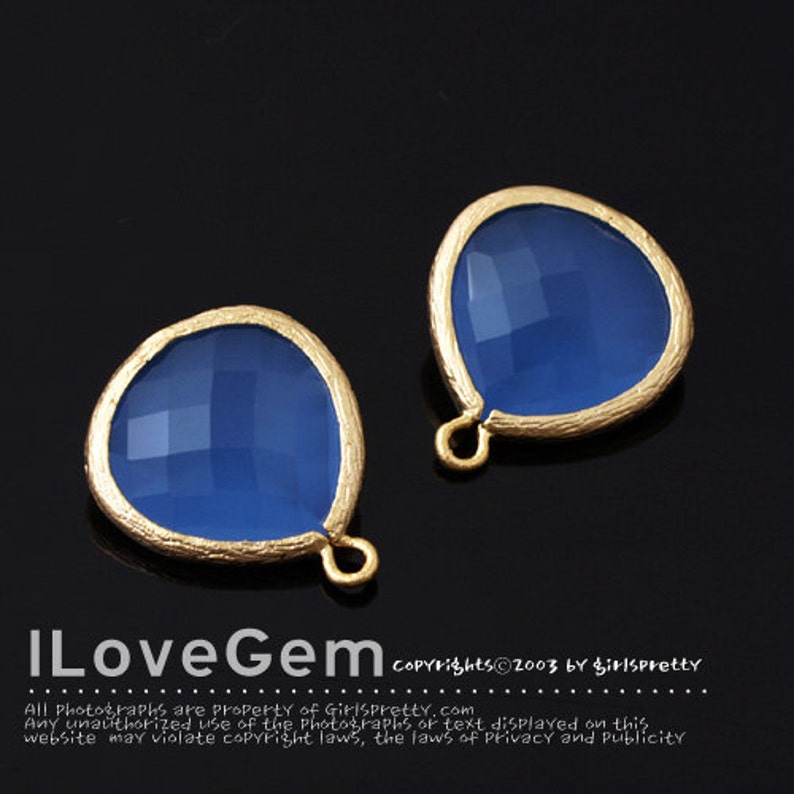 Matt Gold plated 2pcs Glass fancy drop 15.5mm P2565 L-size Ice Blue