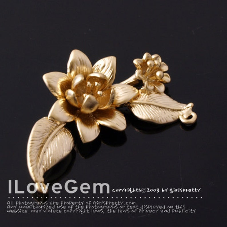 NP-1105 Matt Gold plated over Brass Flower pendant 2pcs