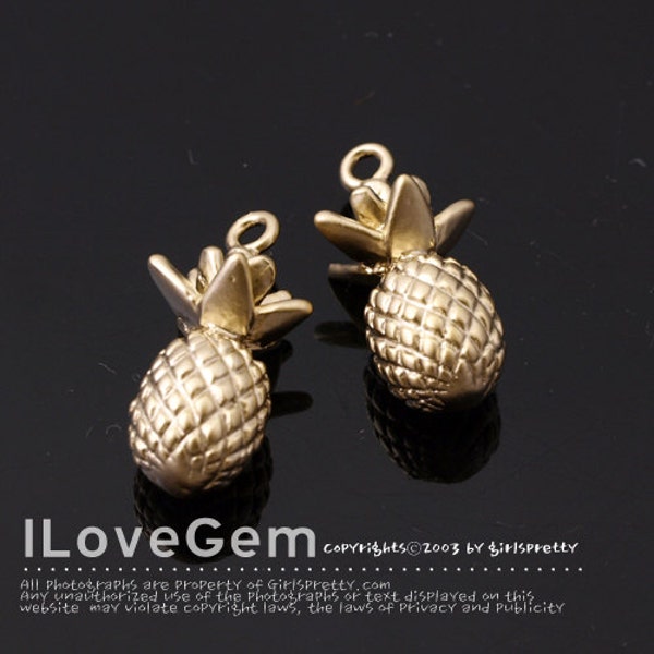 NP-1718, Matt Gold Plated over Brass, Pineapple Pendant, Fruit Necklace Charm, DIY Making Jewelry, Tropical Summer Jewelry