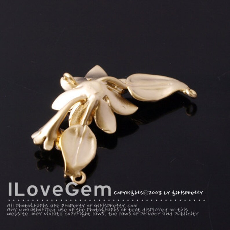NP-1105 Matt Gold plated over Brass Flower pendant 2pcs