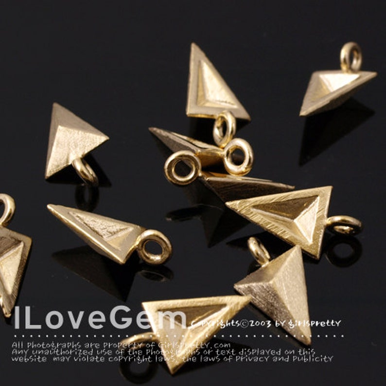 Geometric Pendant NP-1677 Matt Gold Plated 4pcs Faceted Triangle