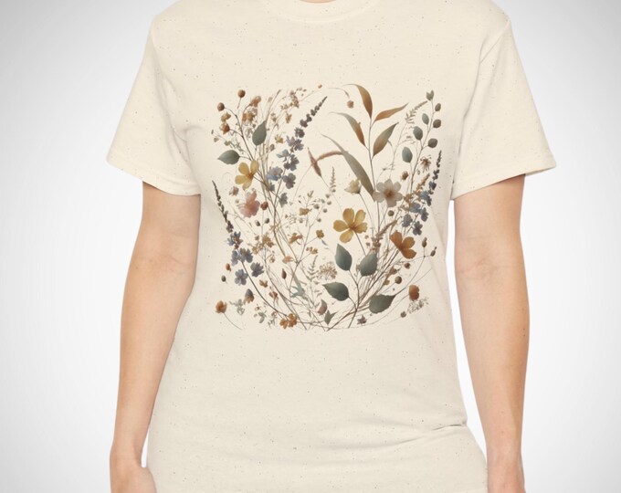Pressed Flowers Boho Cottagecore T-Shirt, Floral Nature Lover Tee, Botanical Garden Shirt, Hippie Plant Lover Gift, Gardening Bohemian Top