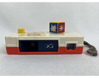 Vintage Fisher Price Pocket Camera #464 A Trip to the Zoo Works