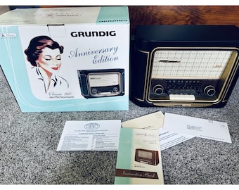 Grundig Anniversary Edition Model 960 AM/FM Shortwave Radio - Works Great!