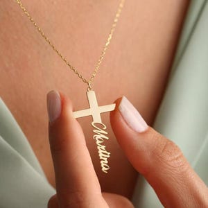 Personalized Cross Pendant Necklace| Minimalist Jewelry| Christian Womens Jewelry| Mother&#39;s Day Gift| Cross Pendant Jewelry| Family Gifts