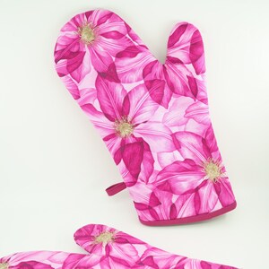Floral Oven Mitts: Quilted Cotton, Insulated Kitchen Gloves (Set of 2)