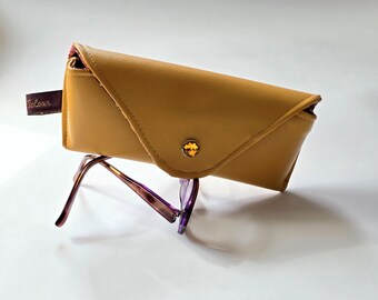 Handmade Genuine Leather Glasses Case – Fits Sunglasses & Reading Glasses – Stylish Eyewear Holder