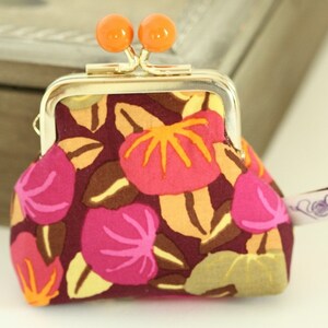 Golden metal frame coin purse/ Orange or yellow bead/ Kaffe Fassett/ orange and pink pumpkins . image 3