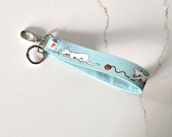 NEW Cat Keychain wristlet/Cat Keyholder/Cat theme Keyfob/Gift for cat lovers/playing cats