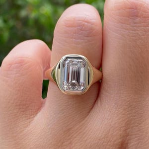Omlijsting set 4 kt Emerald Cut Moissanite verlovingsring, Emerald Cut ring, Moissanite verlovingsring, langwerpige Emerald Cut ring