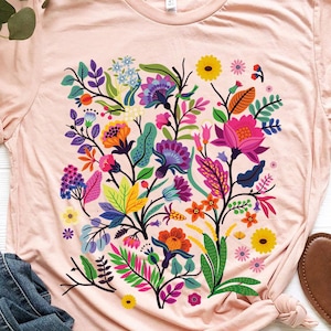 Wildflower Tshirt, Wild Flowers Shirt, Floral Tshirt, Flower Shirt, Gift for Women, Ladies Shirts, Best Friend Gift Shirt,Nature Lover Shirt