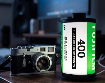 Film Roll Lampe - Fuji 400 inspiriert Edition - Retro Decor für Fotografen - Handgefertigt in Kanada