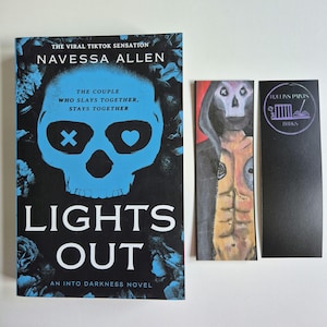 Bookmark Lights Out