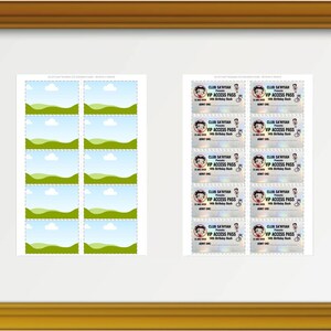 Peut inclure: Une impression encadr&eacute;e pr&eacute;sentant deux s&eacute;ries de cartes. L'une avec un paysage de collines vertes, de ciels bleus et de nuages blancs. L'autre affiche des laissez-passer VIP avec une image de dessin anim&eacute; et le texte "Club Saiyyam Presents 14th Birthday Bash".