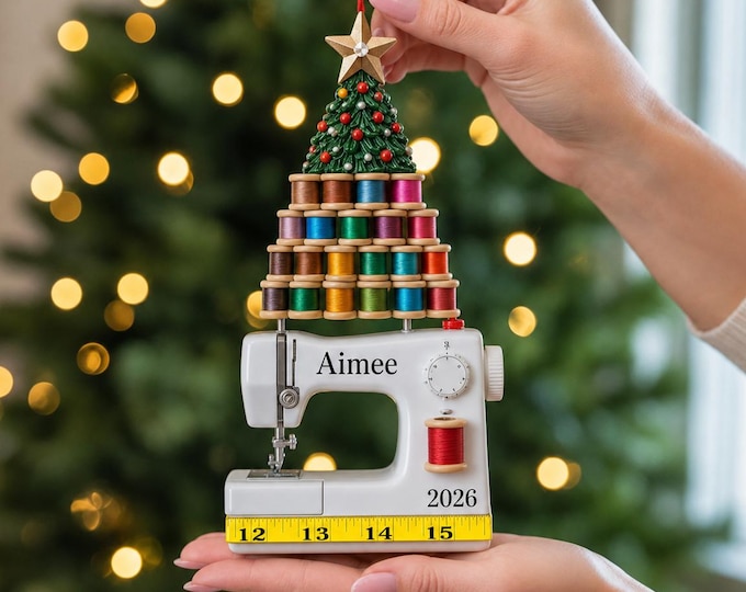 Personalized Sewing Machine acrylic Ornament 2025, Custom Quilter Christmas Decor, Seamstress Gift, Quilting Studio Decor,Crafting Xmas Gift