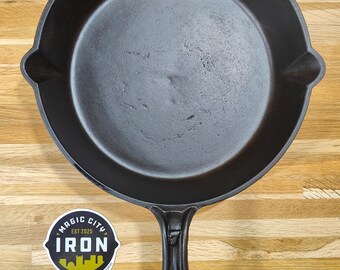 Unmarked Fancy Handle No. 7 Gate Mark