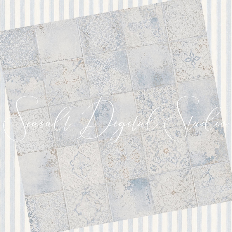 Puede incluir: Una hoja de papel digital con una cuadr&iacute;cula de azulejos cuadrados en tonos azul claro, blanco y gris. Cada azulejo muestra un patr&oacute;n &uacute;nico, desgastado y ornamentado. El texto Seasalt Digital Studio est&aacute; superpuesto en letra cursiva blanca.