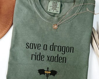 Camiseta Save A Dragon de Comfort Colors®, camiseta de Xaden Riorson, camiseta de Bookish Basgiath, Violet Sorrengail, regalo de lector de fantasía, camiseta de Riders Quadrant