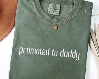 Camiseta de "Ascendido a papá", camiseta de anuncio de nuevo papá, regalo de papá primerizo, camiseta de revelación de embarazo para esposo, regalo para futuro papá, camiseta de revelación de bebé