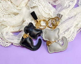 Leather Cat Keychain,  Cat Pattern, Mini Kitty Bag Charm, Cute Keychain, Lucky Keychain, Pet Gift, Gift for her, Cat Love gift, Leather
