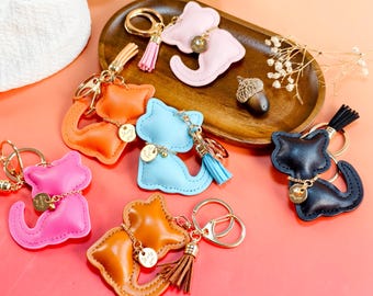 Cartoon Kitten Pendant Keychain, Cute Leather Cat Charm with Tassel Option, Handmade Bag Accessory, Gift for Girls, Kids, Women