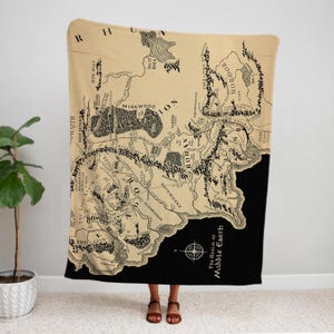 Middle Earth Map Blanket, Lord of the Fantasy Map Sherpa Throw, Dark Academia Room Decor, Vintage Fantasy Cartography Bookish Bedding Gift