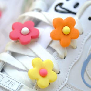 Acrylic Flower (6pc) shoelace charm clip-on | Red, Yellow, Mixed