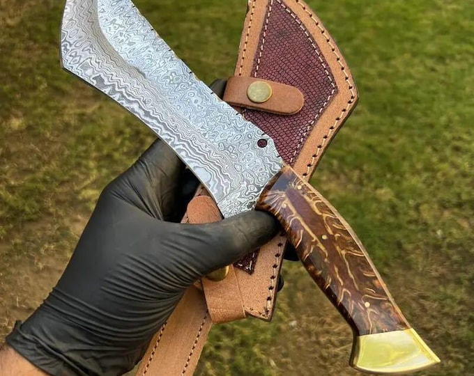 Handmade Damascus Steel Knife: Resin Wood Handle, Leather Sheath
