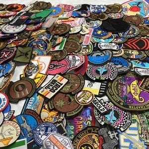 125 Random Embroidered Patches Bulk Lot Iron On Sew On Mixed Bundle
