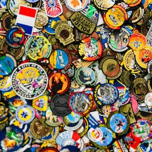Lote de 100 parches bordados aleatorios para planchar o coser (paquete mixto)