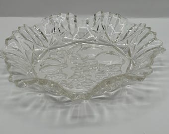 Vintage Federal Glass Fruit Bowl: Pioneer Pattern, Ruffled Edge