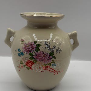 Vintage asiatische Porzellanvase mit zwei Griffen und Blumenmuster 13 cm hoch