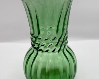 vase vintage en verre vert Anchot Hocking 6,5 po. H