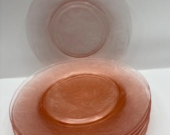 Vintage Macbeth-Evan’s pink depression glass dessert plates featuring the dogwood pattern set of (8) 8” W
