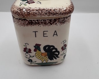 Boîte à thé vintage en céramique Napco de couleur ivoire avec un coq 5 po. H x 3 po. l