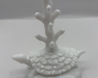 Vintage Fenton white milk glass turtle shaped ring holder tooo cute!!!! 4”Hx 3.5” w