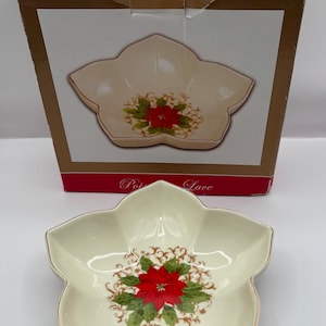 Vintage Porcelain poinsettia candy dish by Essex  8” W