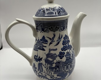 Vintage Churchill Staffordshire Teapot featuring the Blue Willow Pattern 10” H