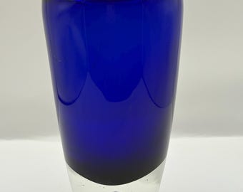 ヴィンテージ ミッドセンチュリー コバルトブルー ガラス製品。高さ約