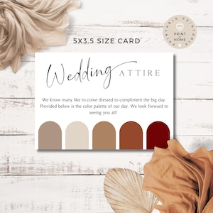 K&ouml;nnte beinhalten: Eine druckbare 5x3,5 Zoll gro&szlig;e Karte f&uuml;r die Hochzeitskleidung mit einer Farbpalette aus Braun, Beige, Orange und Rot. Der Text lautet "Wedding Attire" und "We know many like to come dressed to compliment the big day. Provided below is the color palette of our day. We look forward to seeing you all!"