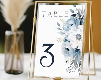 Números de mesa para bodas con flores en azul polvoriento: Plantilla imprimible (descarga digital)